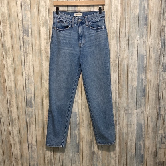 NWOT Madewell Jeans The Momjean in Melva Wash | Size 25 - Picture 8 of 16